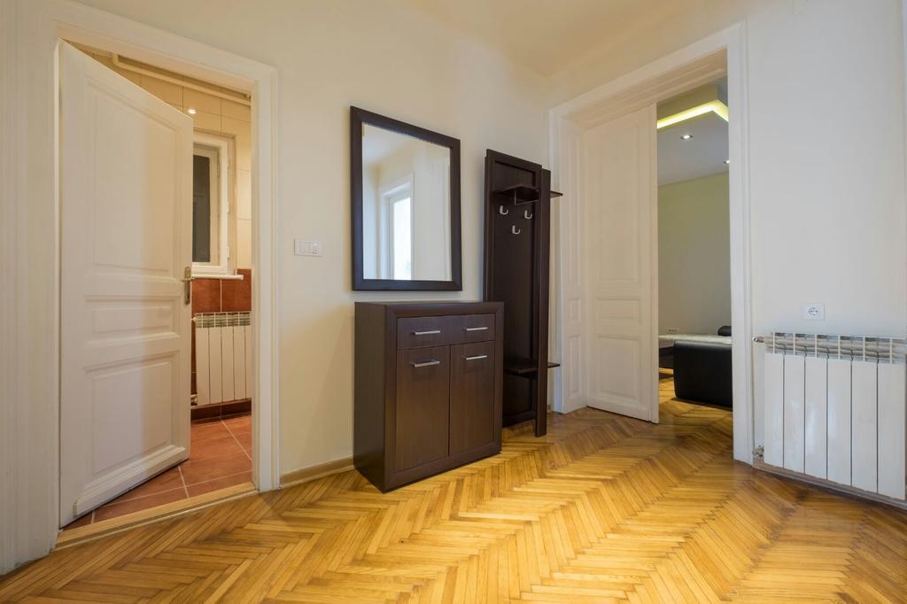Central Apartments Belgrado Buitenkant foto